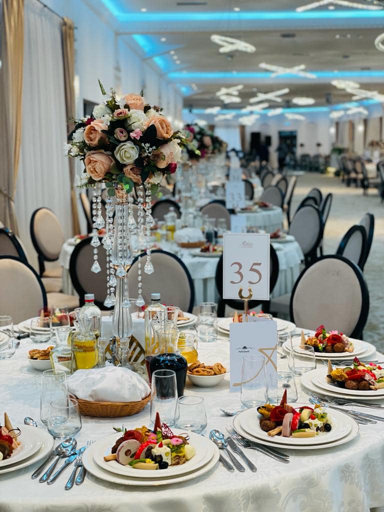 Atmosfera elegantă Almar